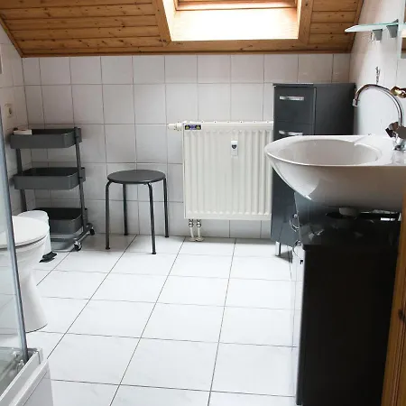 Doppelhaushaelfte In *